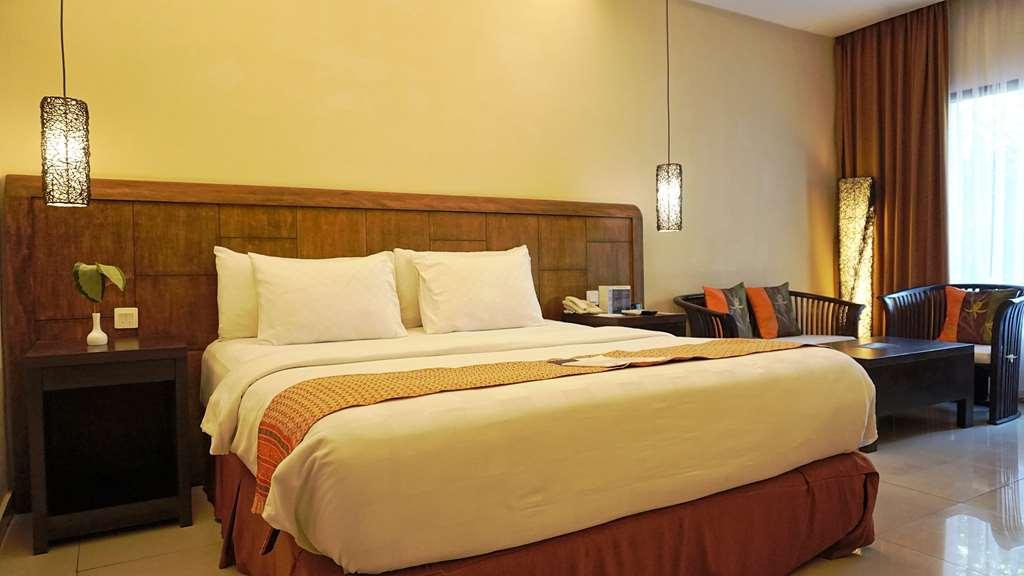 Western Kuta Resort 4*